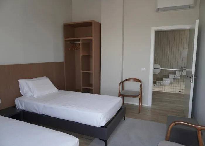 Esmi Durres