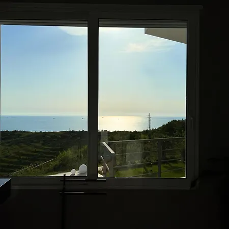 Esmi Durres *