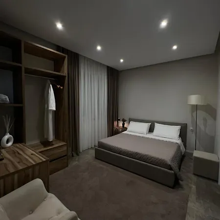 Villa Esmi Durres *