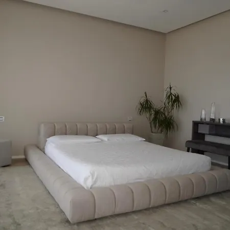 Esmi Durres Kryemedhej